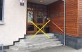 Uzavření hlavního vchodu budovy úřadu T. G. Masaryka 25